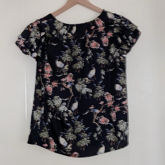 Banana Republic Satin Flutter Sleeve Botanical Print Blouse - Picture 4 of 4